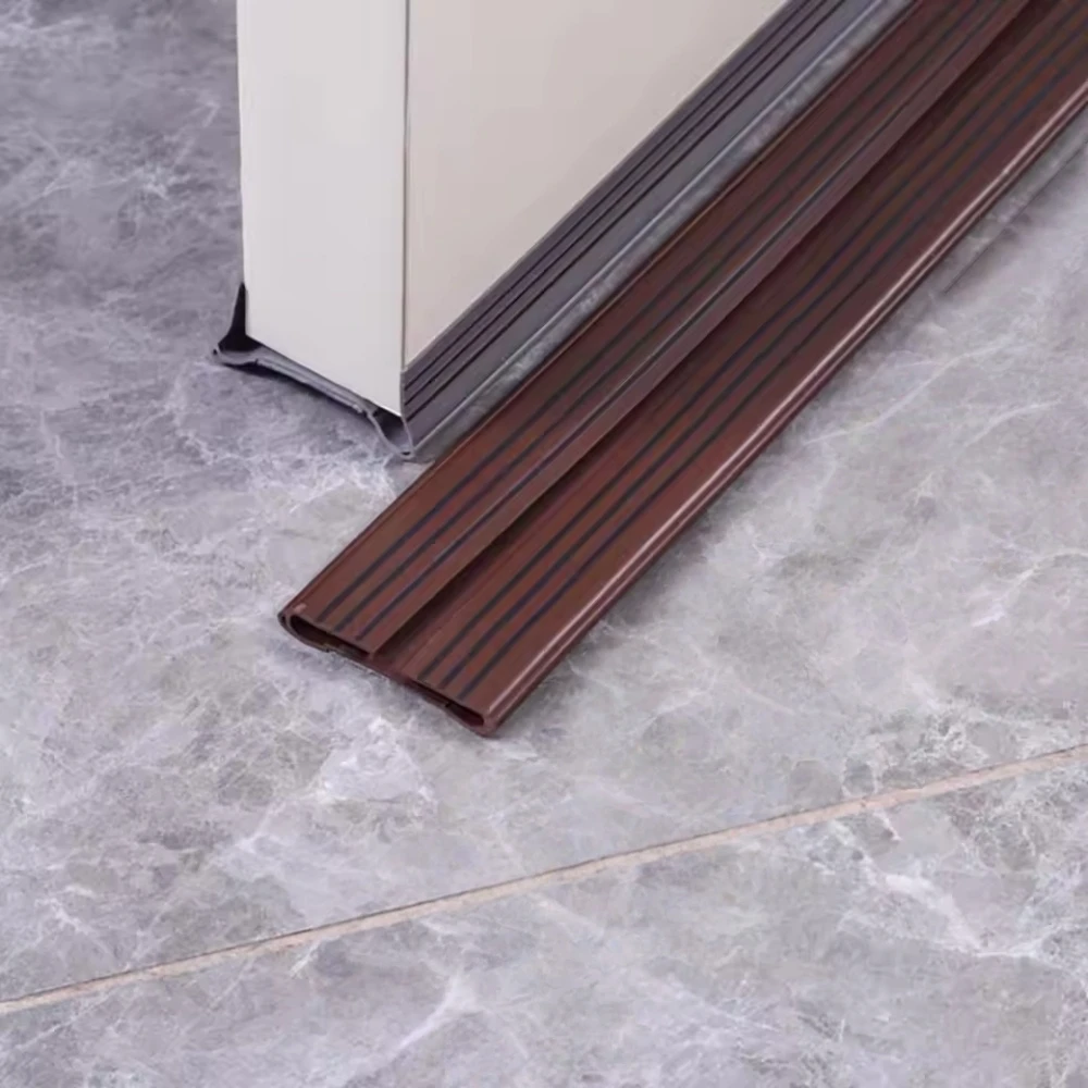 แถบปิดช่องว่างใต้ประตูห้องนอนกันเสียง ขนาด 36.61 นิ้ว x 3.15 นิ้ว 1 ชิ้น  วัสดุ PVC ป้องกันแมลงและลมเข้า ติดตั้งง่ายด้วยกาวในตัว