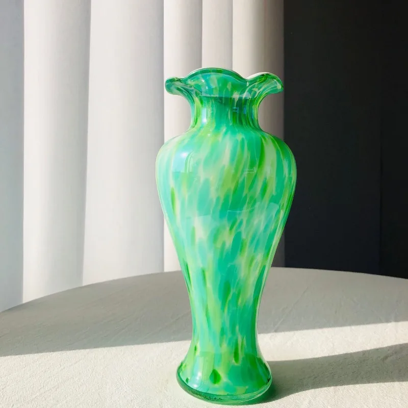 Medieval French retro Fenton petal wrinkled mouth art glazed vase color polka dot design