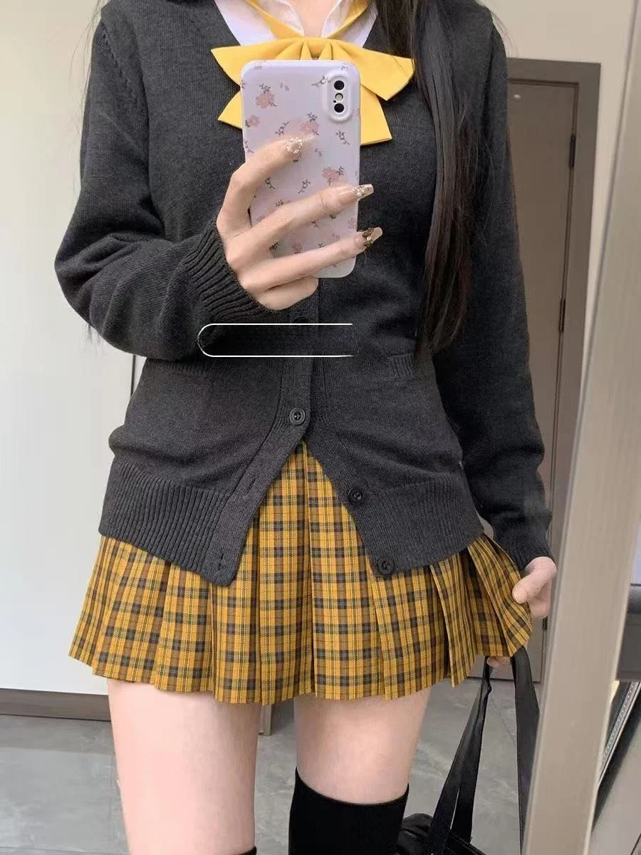 

Оригинальный дизайн, юбка с высокой талией в желтую клетку, комплект в стиле фемининной колледж-моды, осенне-зимний вязаный свитер...