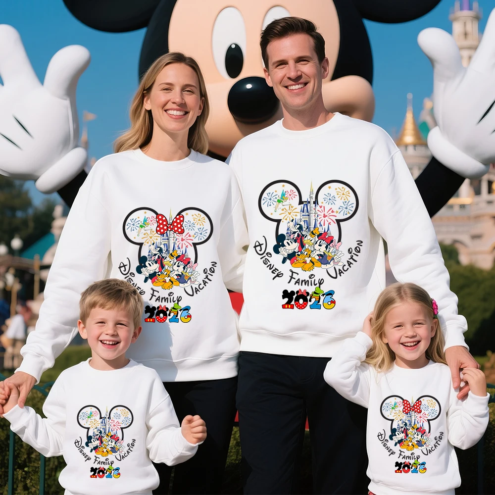 Bluza bawełniana slim fit z nadrukiem Myszki Miki i przyjaciół z Disneya na podróże w 2026 roku, cienka, pasująca do strojów rodzinnych dla rodziców i dzieci.
