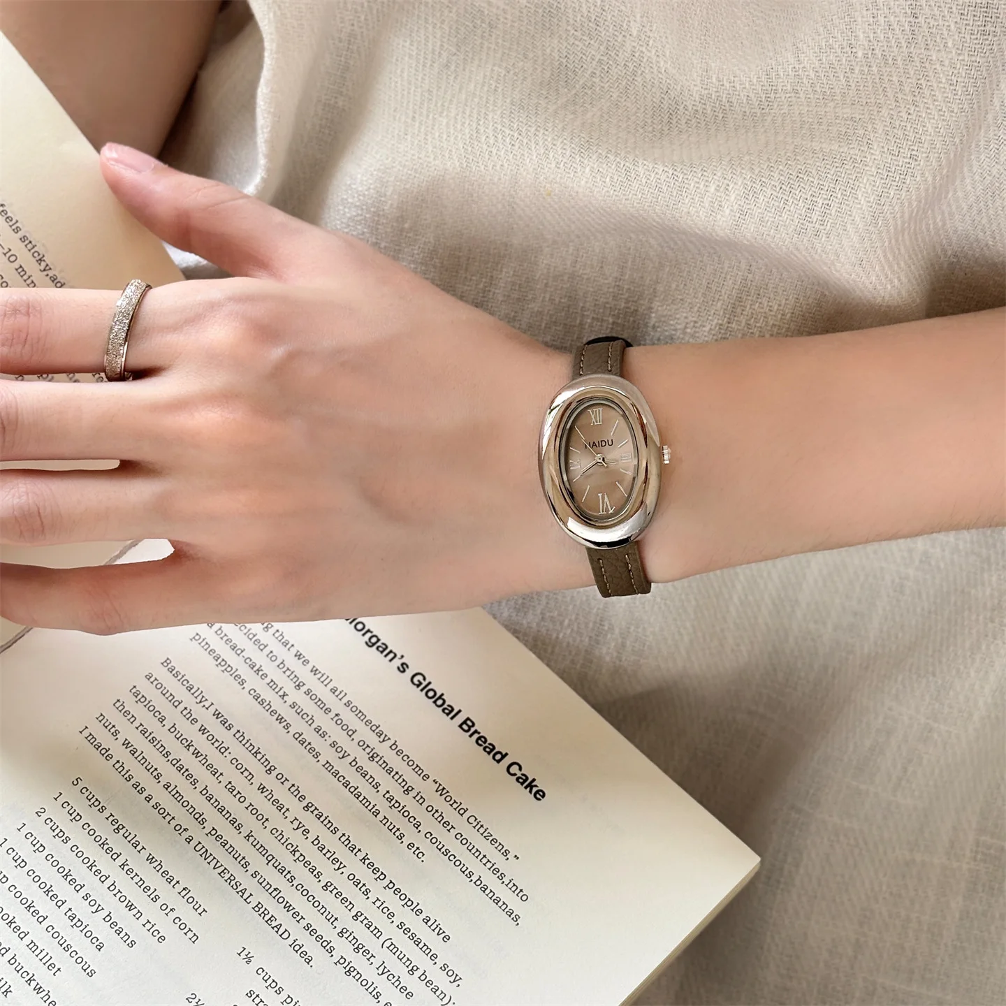 

New Oval Dial Women Watch Casual Leather Band Quartz Watches Female Minimalist Wristwatch Hot Sale Clock Reloj De Mujer часы
