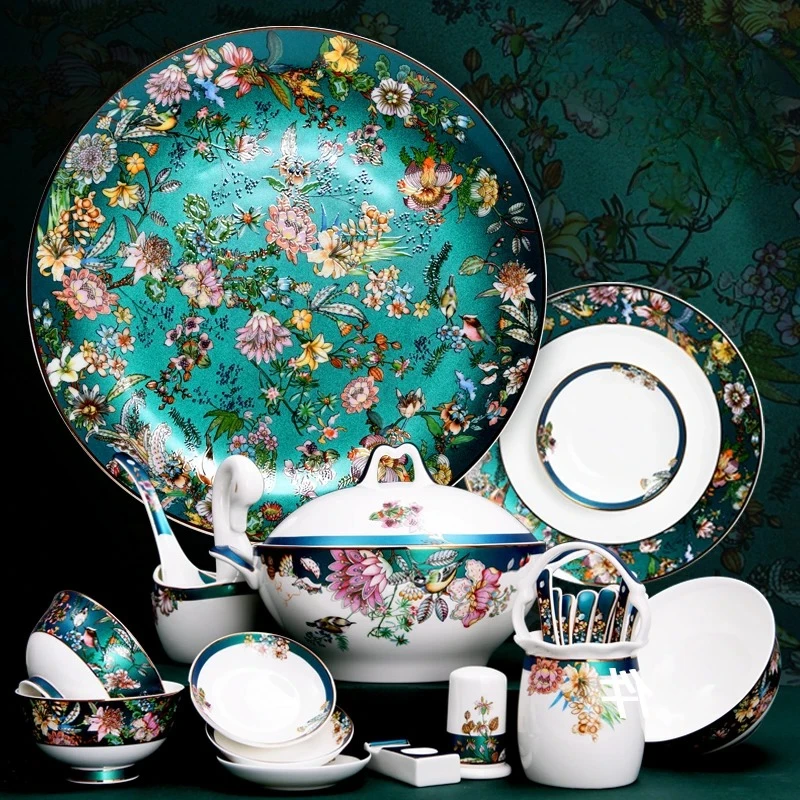 Fine China Home Dinnerware Sets Christmas Gift Women Luxury Kitchen Dinnerware Plates Guests Vajilla De Platos Dishes Set