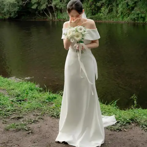 우아한 인어 웨딩 드레스 부드러운 새틴 신부 드레스 오프 어깨 바닥 길이 간단한 베스 티드 드 노비 맞춤형