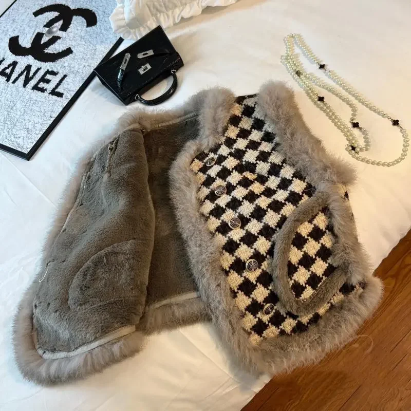 Chaleco con Cuello de piel para mujer, Tops informales holgados con botones, chaleco cálido con bolsillo, prendas de vestir exteriores Vintage para mujer, otoño e invierno, 2024