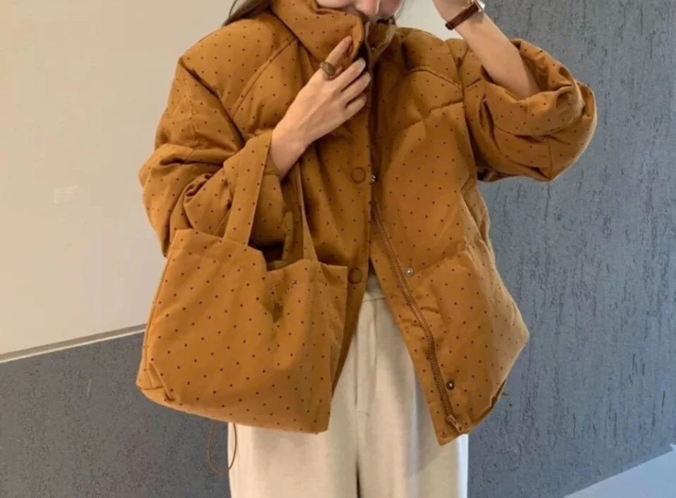 

Thickened Polka Dot Cotton Jacket for Women's Winter Temperament New Cotton Coat Jacket