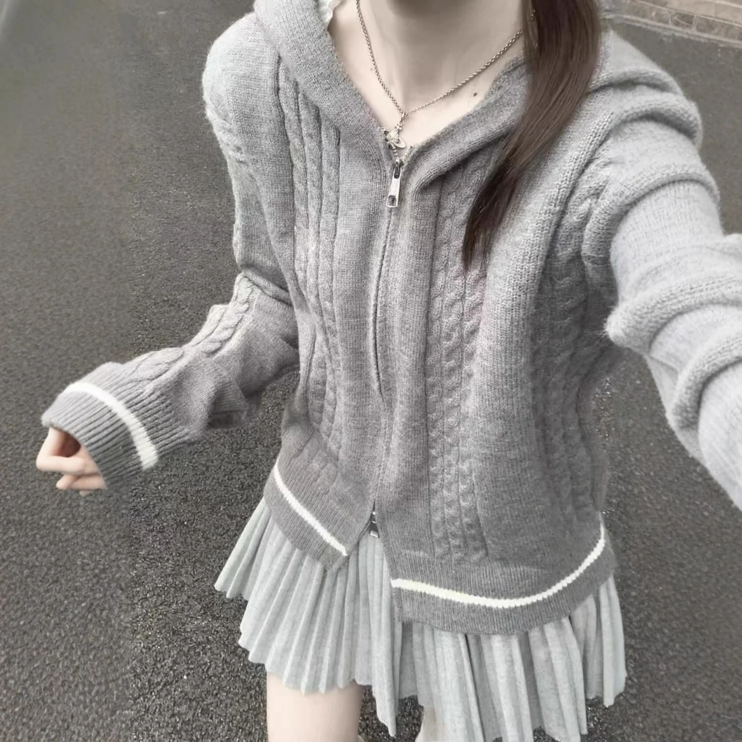 

Loose Women's Knitted Sweater Pure Color Turtlene Twist Design Autumn Winter Faion Casual Korean Sle Top