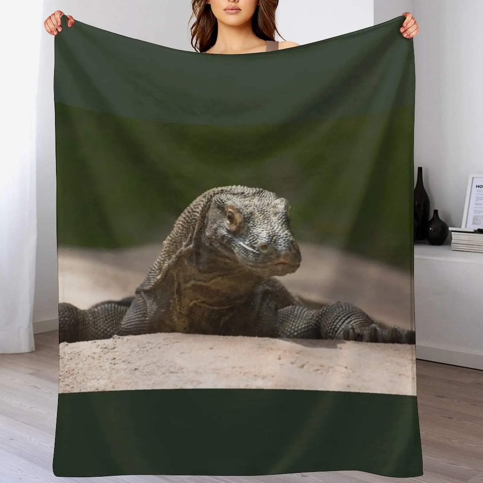 

Komodo monitor dragon Throw Blanket Compact Warm Blanket for Car Road Trip