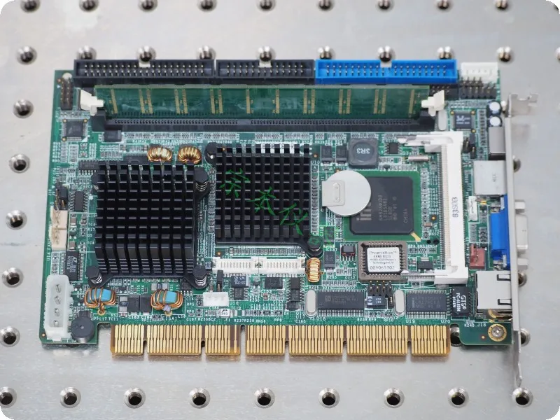 

Industrial equipment board IB890 IB890-C6K-R Celeron M 600MHz 852GM