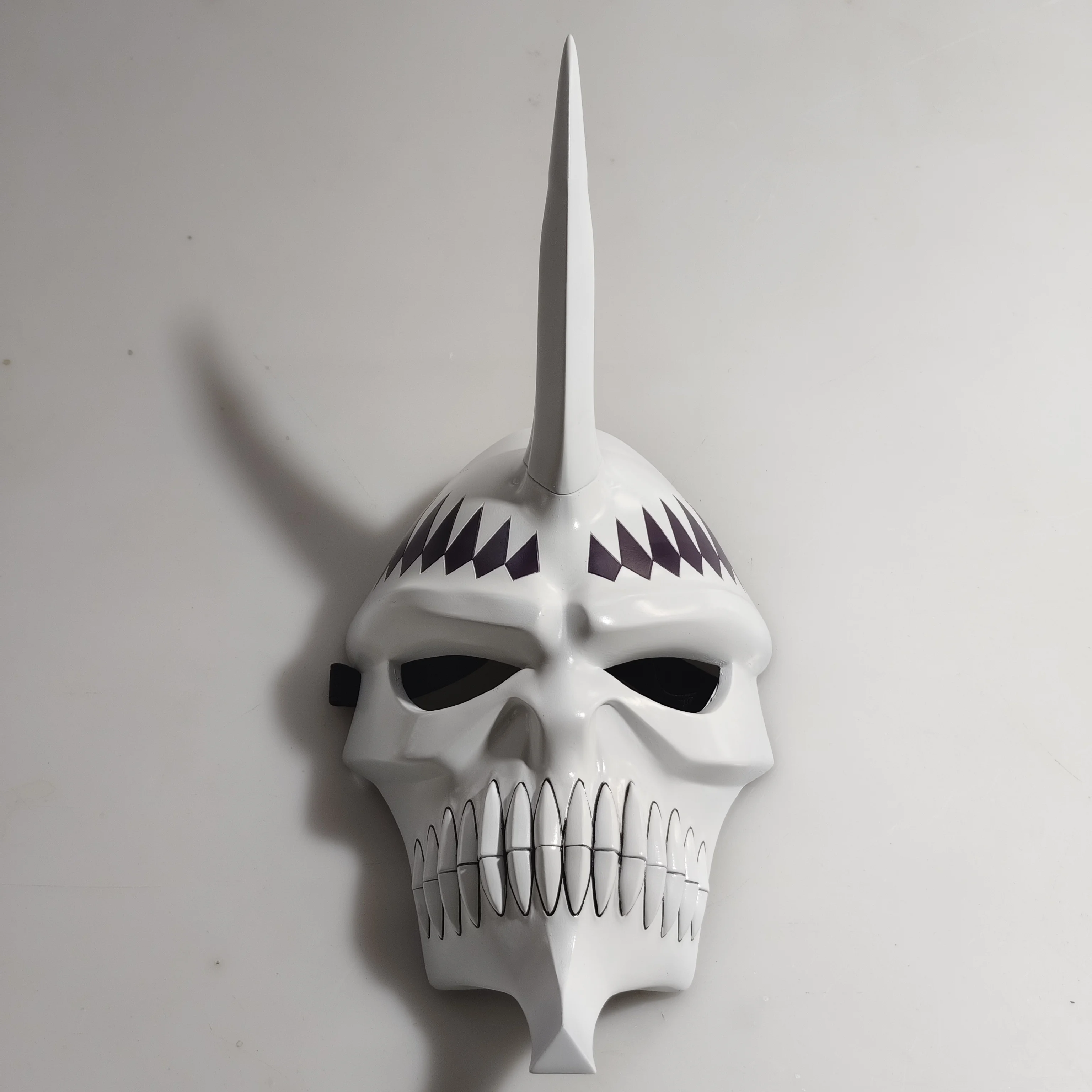 

Bleach Hiyori Sarugaki Hollow Mask - Fiberglass Cosplay Helmet Prop Wearable Replica for Shinigami Costume