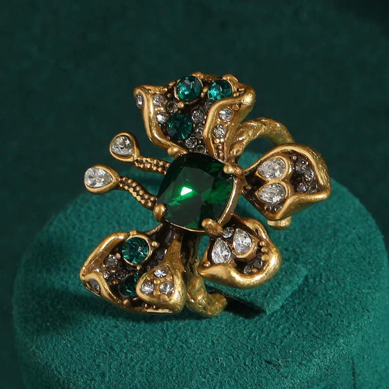 Vintage Large Crystal Green Butterfly Rings for Woman Retro Jewelry Design Emerald High Quality Birthday 2026 Trends New Elegant