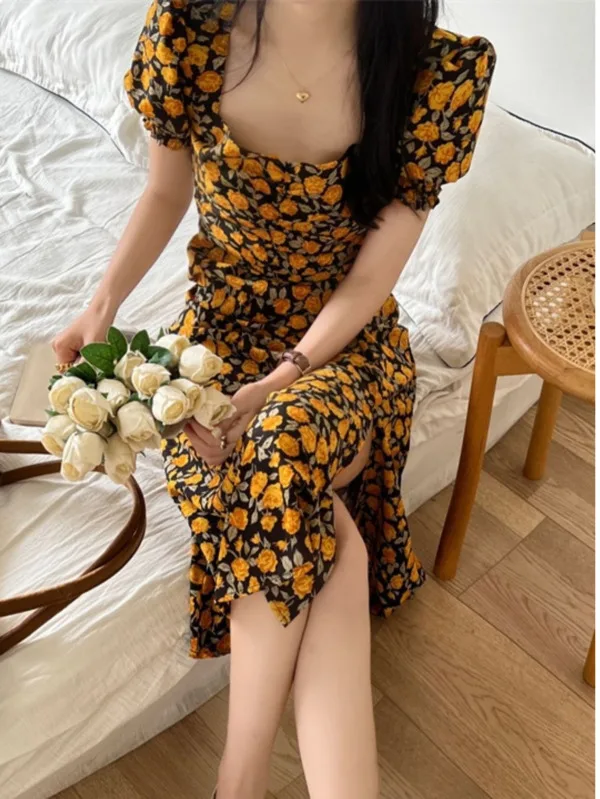 2024 French Retro Art Skirt Countryside Fashion Women's Yellow Fragmented Flower Wrapped Waist Bubble Sleeve Dress Split HZI8