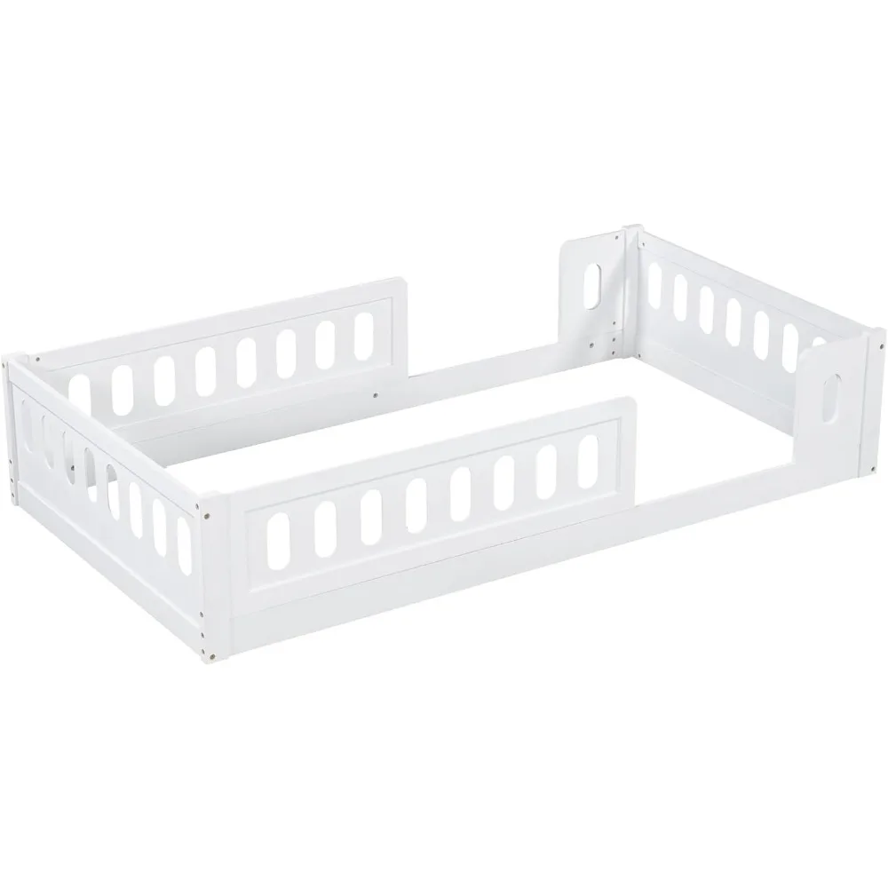 سرير أطفال من مونتيسوري ذو أرضية مزدوجة مع حاجز أمان خشبي عالي، أبيض