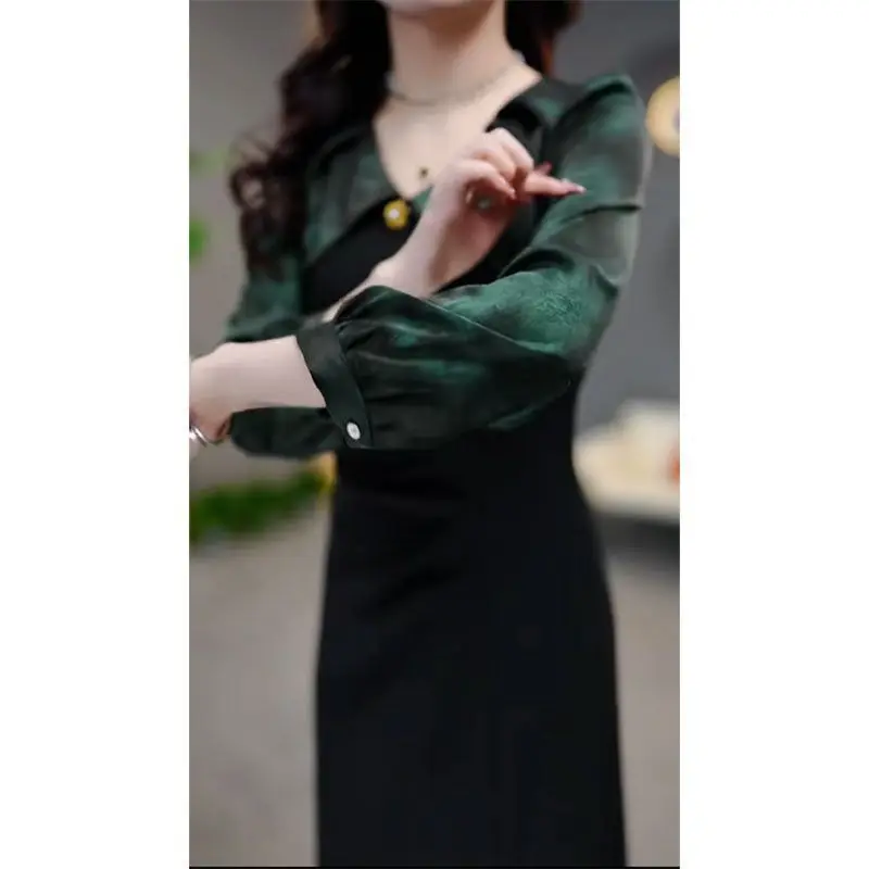 French Style Light Luxury Fashion Contrasting Black Dress Women 2024 Autumn New Temperament Waist Cinching Long Sleeved Dress