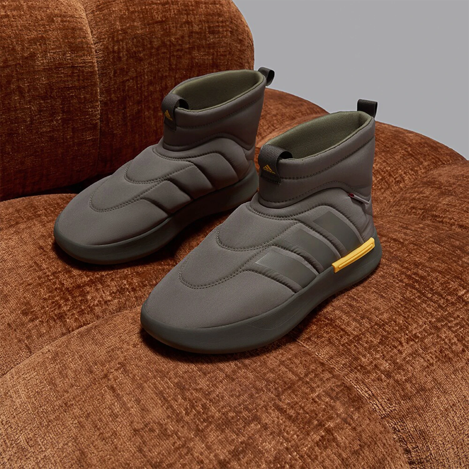 

Adidas Official Authentic ADIPUFF MID унисекс термо повседневная зимняя обувь JR0069