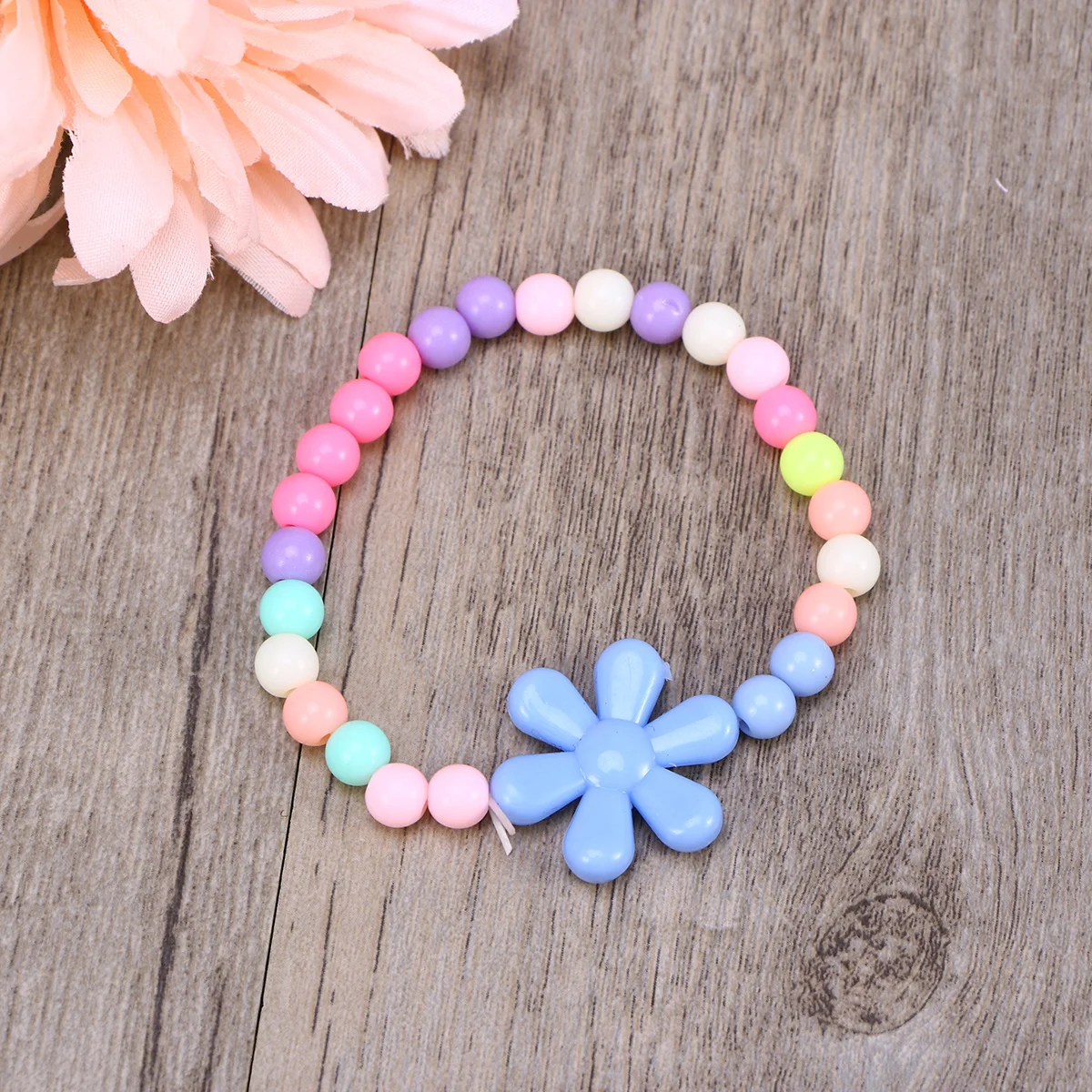 

Candy Color Necklace and Bracelet Set for Girls Flower Pattern Jewelry Light Up Party Favor Gift for Kids Birthday Wedding
