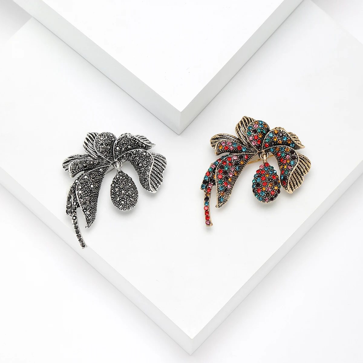 Vintage Rhinestone Flower Knot Brooches for Women Pendant Bow Knot Pin Office Party Friend Gifts Accessories