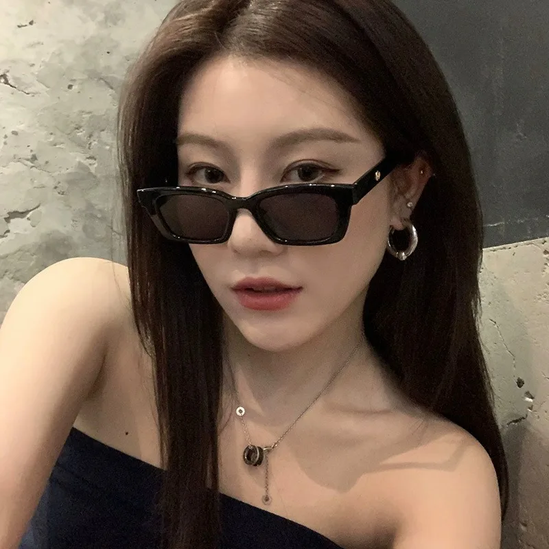 Retro European and American Style Fashionable Small Frame Women's Square UV Resistant Sunglasses