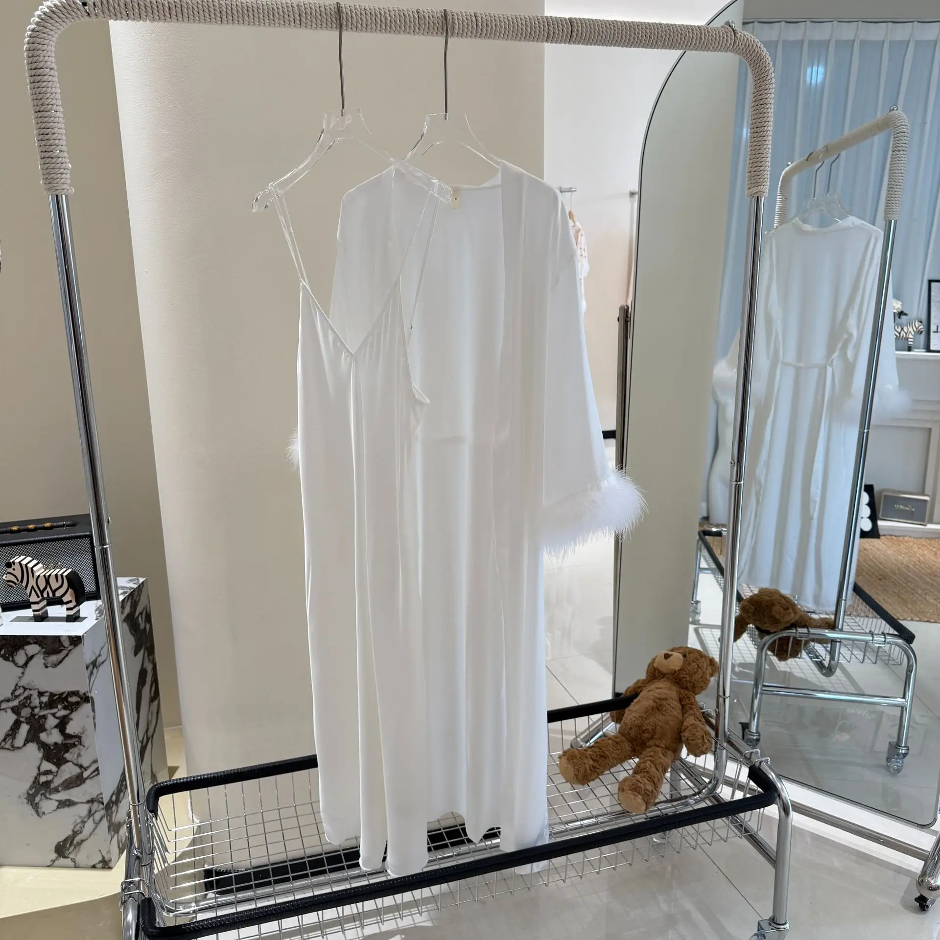 French Style Bride Wedding Robe Dress Set Lady Sexy V-Neck Chemise Sleepwear Feather Sleeve Trim Kimono Bathrobe Satin Lingerie image 3