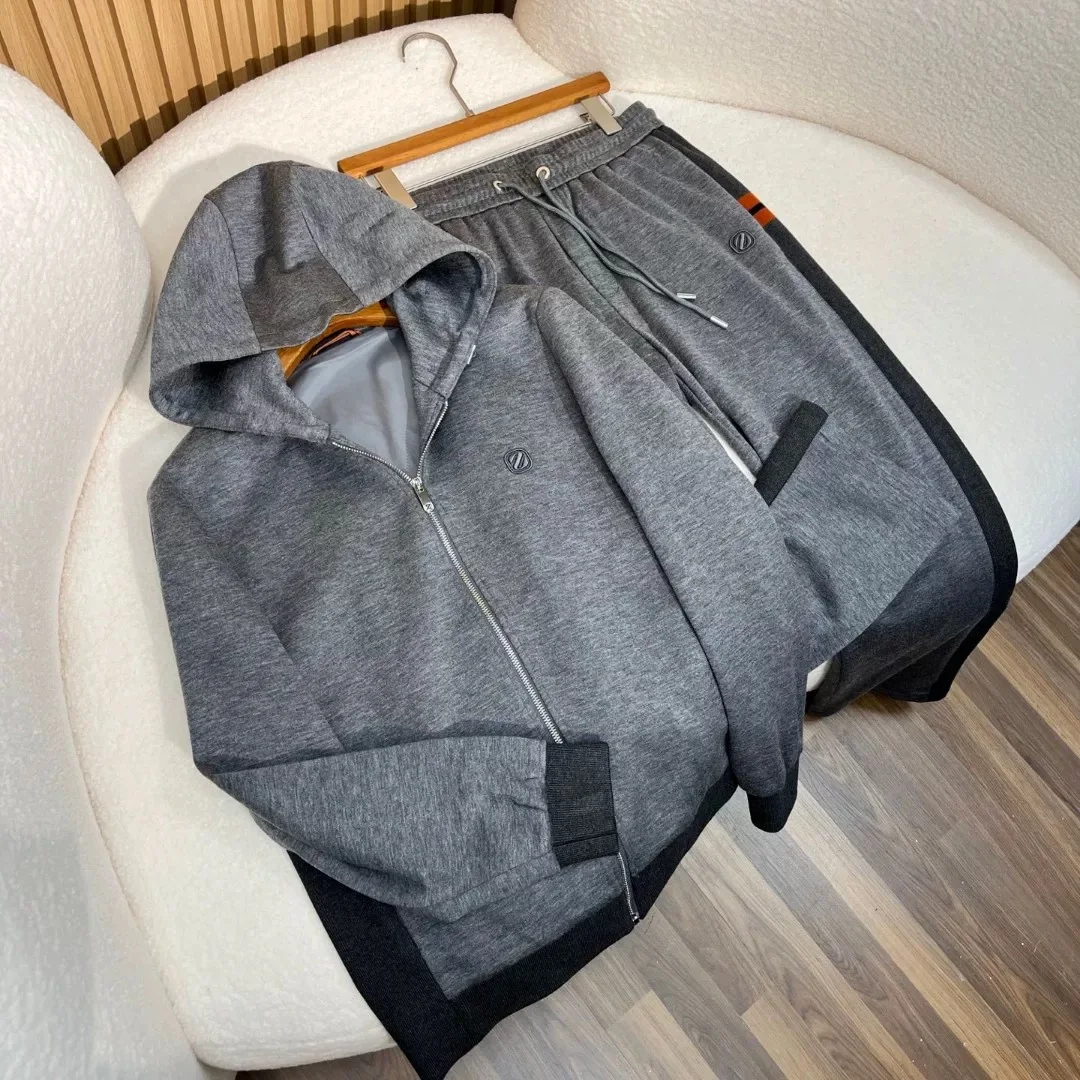 Set sportivo casual da uomo italiano Sle Autunno Inverno Faion Jaet con cappuccio e pantaloni ricamati Abito a due pezzi per giovani