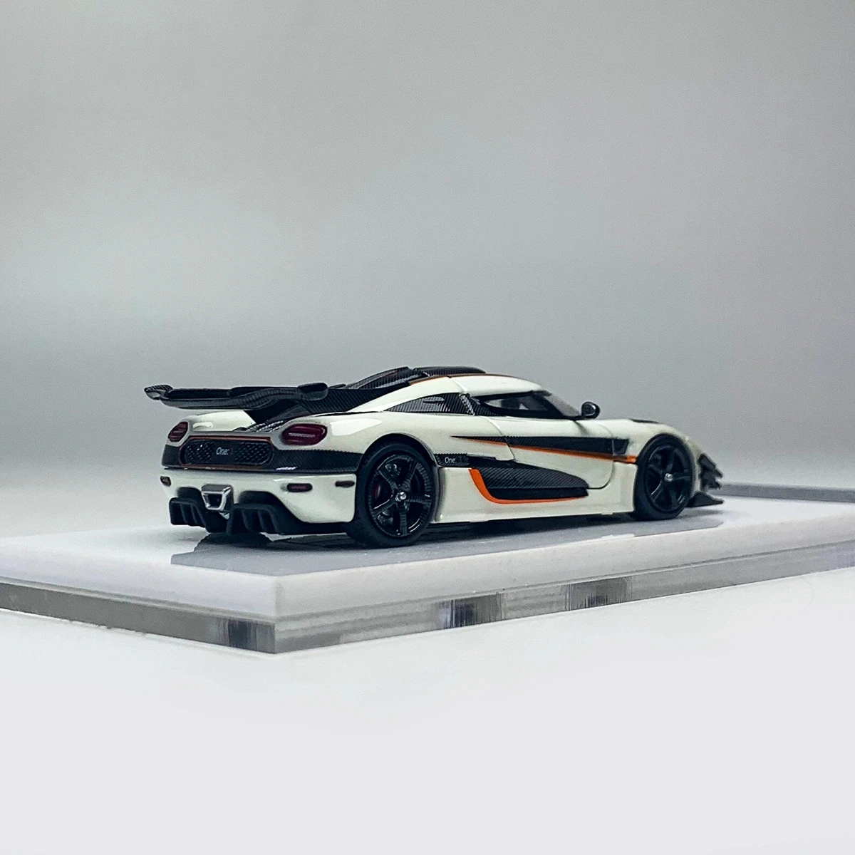 Stocks POP Shine 1:64 Diecast Koenigsegg ONE 1 Luminous White Color In 2024