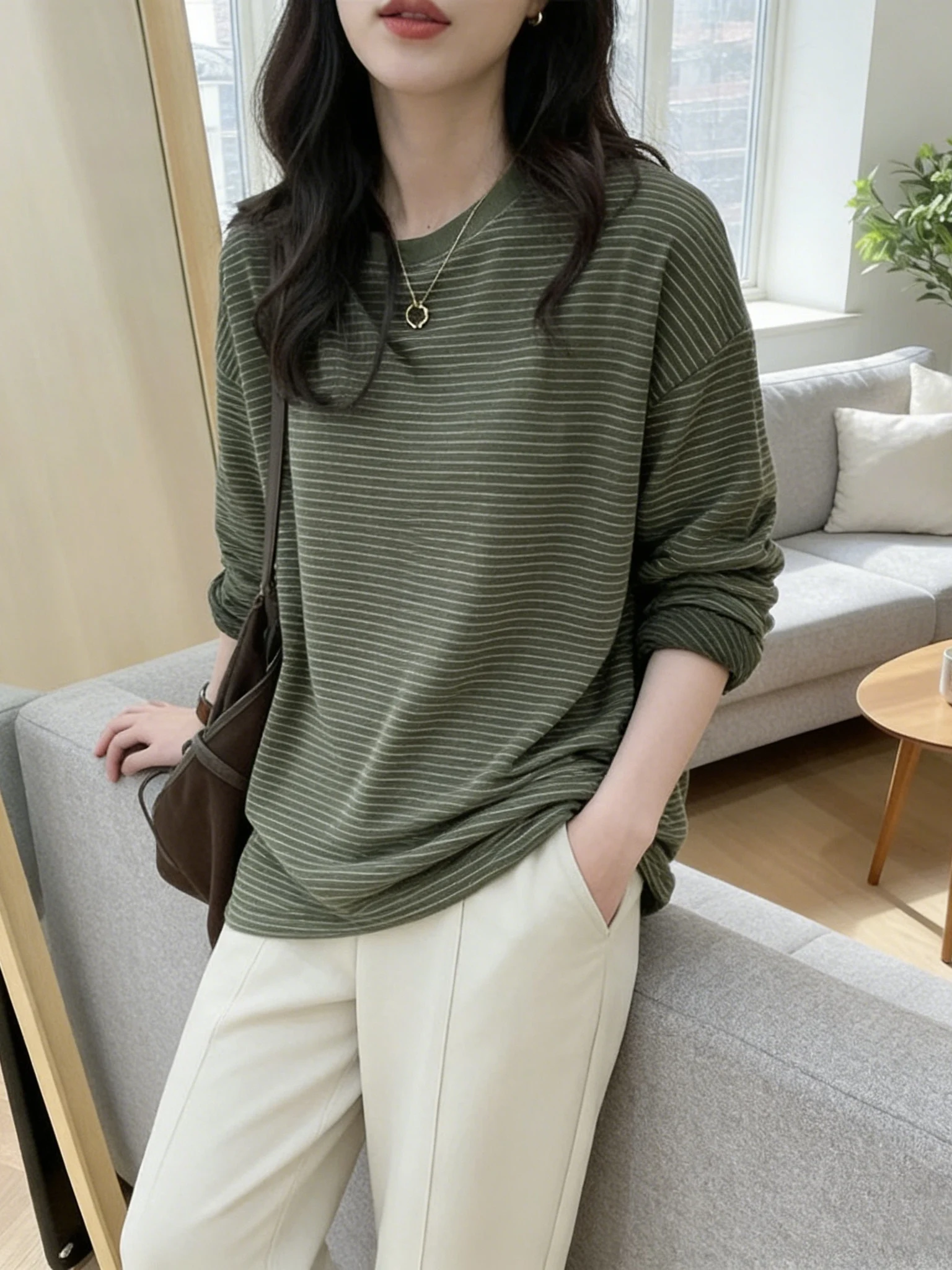 

Зеленая полосатая женская футболка с круглым вырезом и длинными рукавами, модный топ больших размеров, утягивающий фигуру, в французском стиле, свободного кроя, приятный для кожи, дышащий.