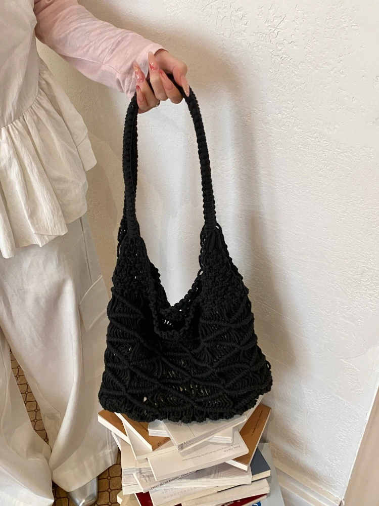 Korean Style Large Capacity Woven Bag Women's Hollow out Straw Bag Lazy Shoulder Bag Spring 2026 New Fashion Handbag