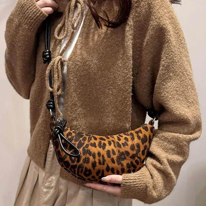 Dumpling Bag Autumn And Winter New Retro Frosted Fashionable Versatile Shoulder Bag Crossbody Bag Corner Bag