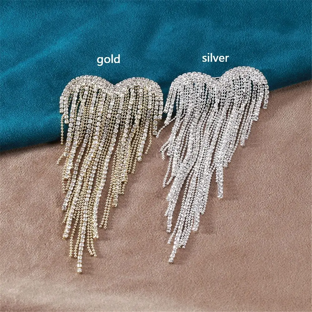 Alloy Brooch Activity Heart Shape Tassels Pins for Women Girls Beauty Exquisite Silver Rhinestone Activity Clothing Accessories