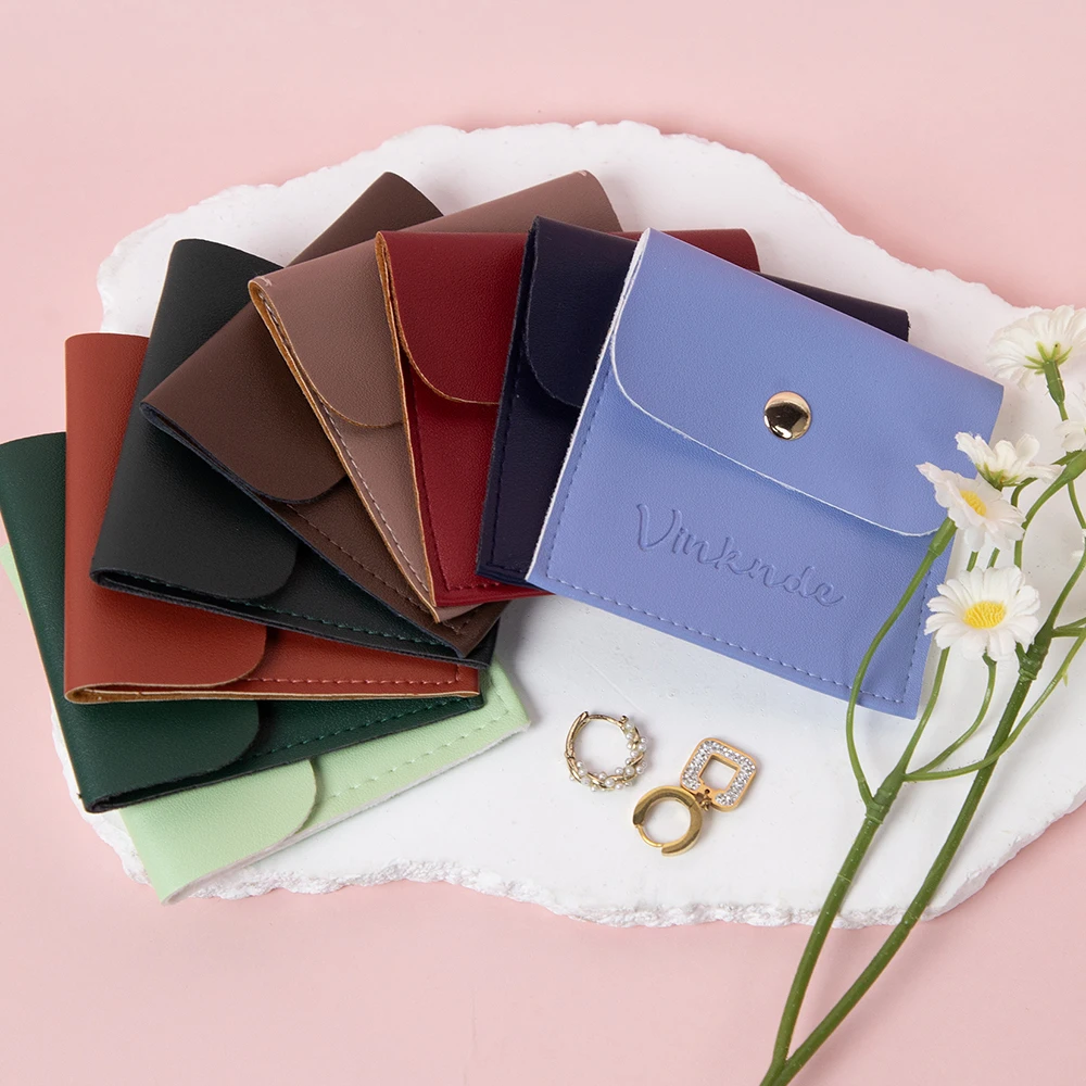 

Custom Logo 8x8cm PU Leather Pocket Jewelry Bag 100Pcs Dark Green Portable Snap Button Earrings Pouches Wedding Favor Sack Boxes