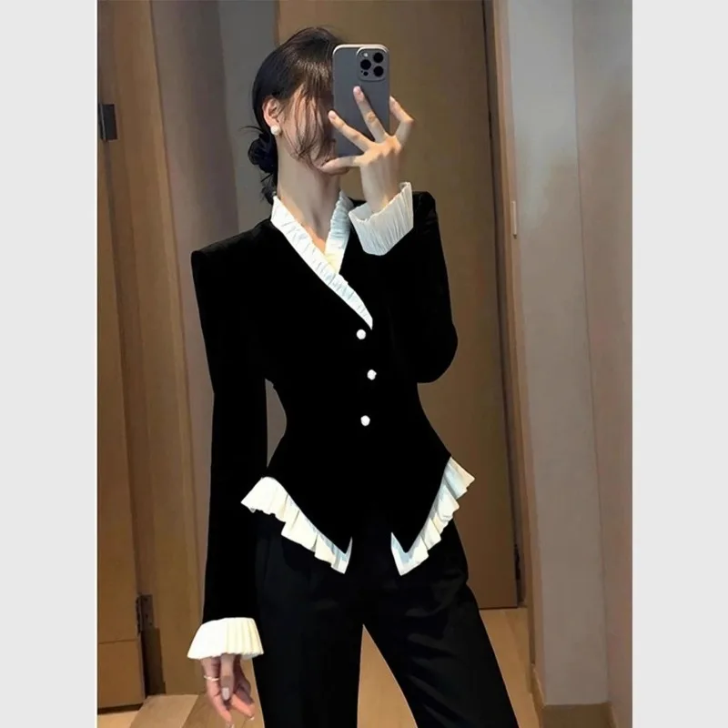 

Black Velvet Jacket in Winter Great-looking for Important Occasions High-end Waist Jacket Exquisite Simple Trendy Personality