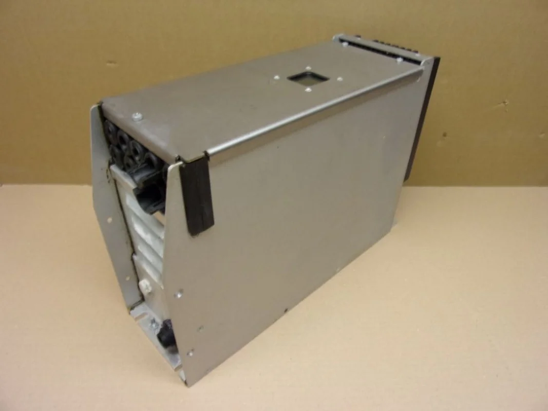 100% Asli Baru TLC532P MC07B0004-2B1-4-00 SGD7W-2R8A20A700 R911277914 Inverter Garansi 1 Tahun Pengiriman Cepat