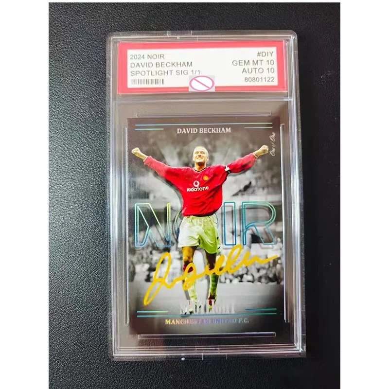 DIY Soccer Trading Cards: Cristiano Ronaldo, David Beckham—Limited Edition Signed Cards for Fans to Collect view 4