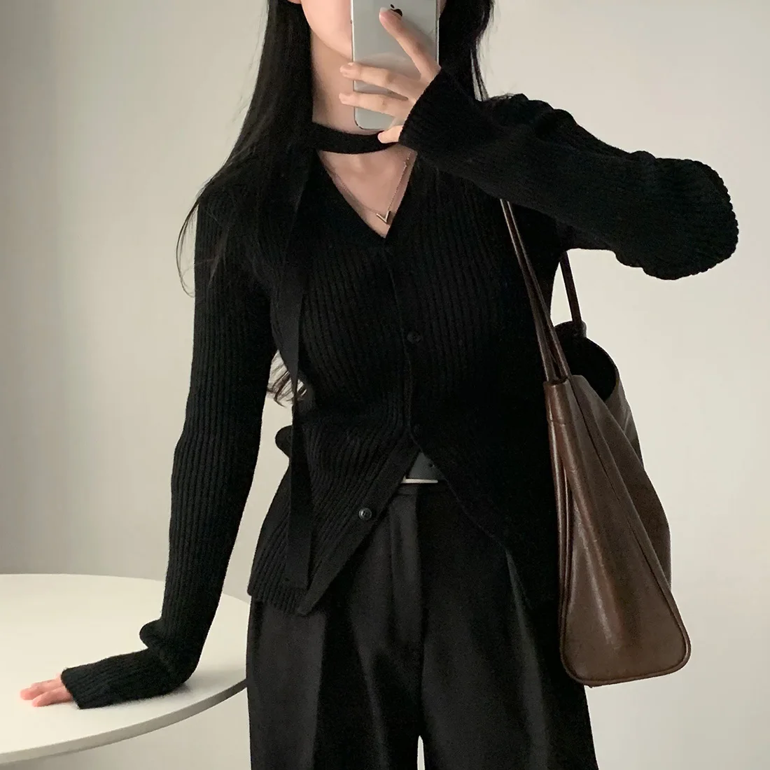 Autumn Winter Women's Slim Fit V-Neck Long Sleeve Knitted Sweater Casual Style Neck Hanging Top Glue Chest Chinese Origin