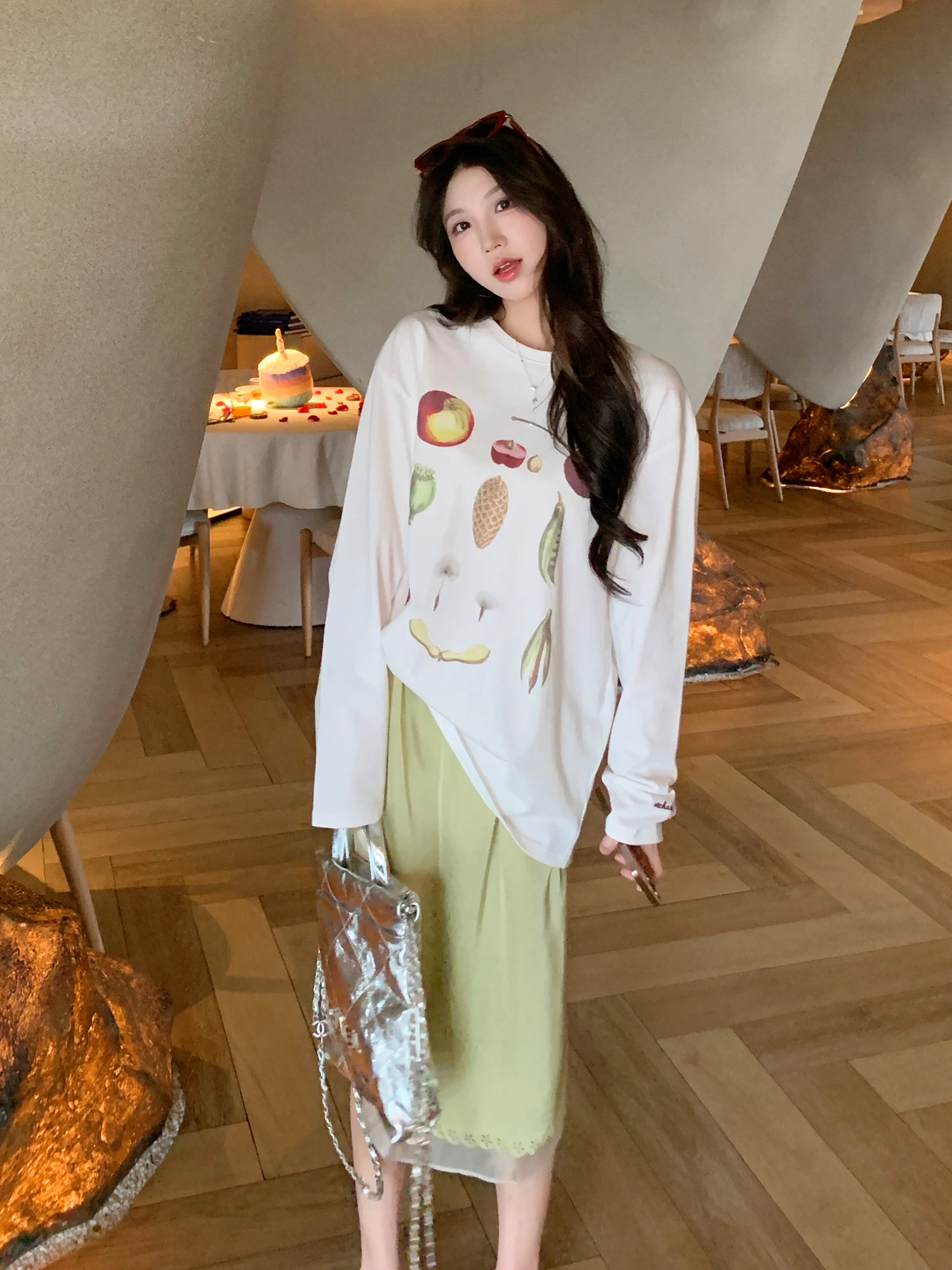 

Модный повседневный комплект: футболка с длинным рукавом и юбка-халтер, женская базовая рубашка с принтом, весна 2026, хлопок, свободный крой, круглый вырез