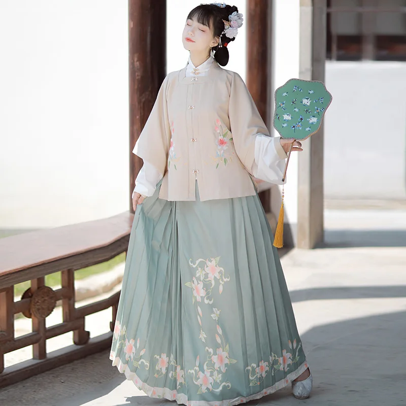 

3pc/1set Hanfu Women Square Collar Coat Cute Embroidery Chinese Style Daily Suit Ming Dynasty Autumn Pleated Skirt