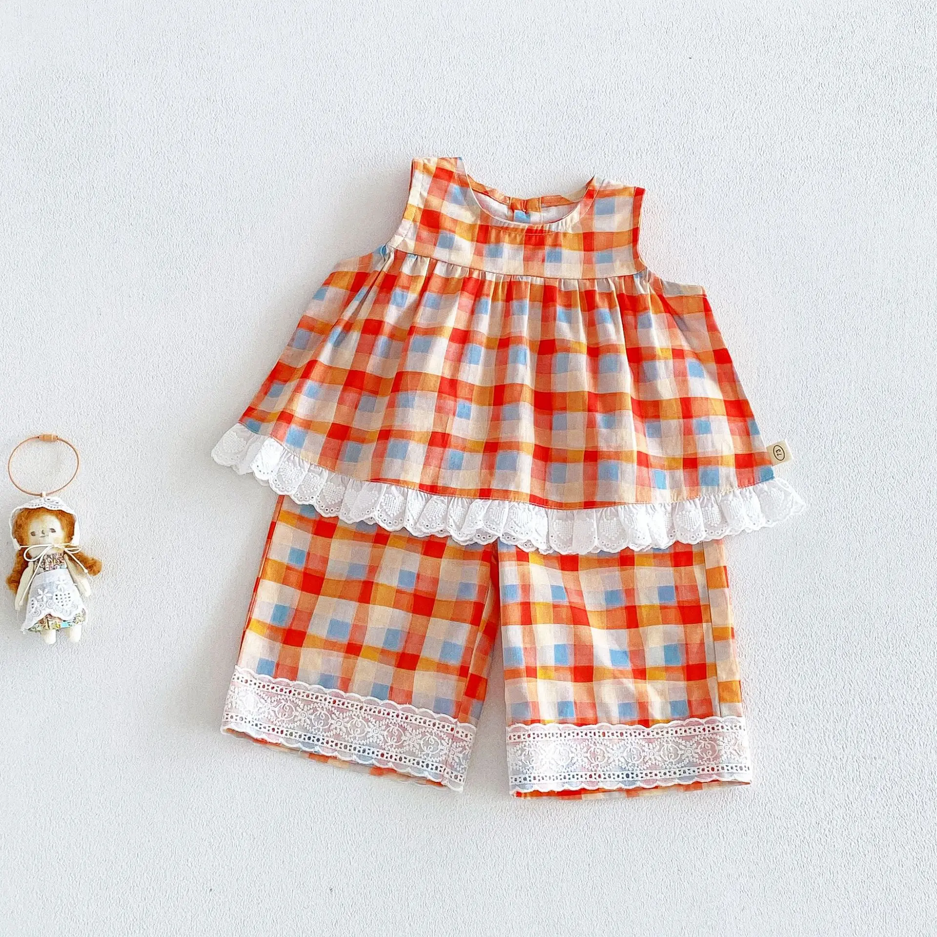 

Girls Fashionable Plaid Suit 2026 New Style Summer Baby Korean Style Lace Vest Childrens Straight Pants Two Piece Set