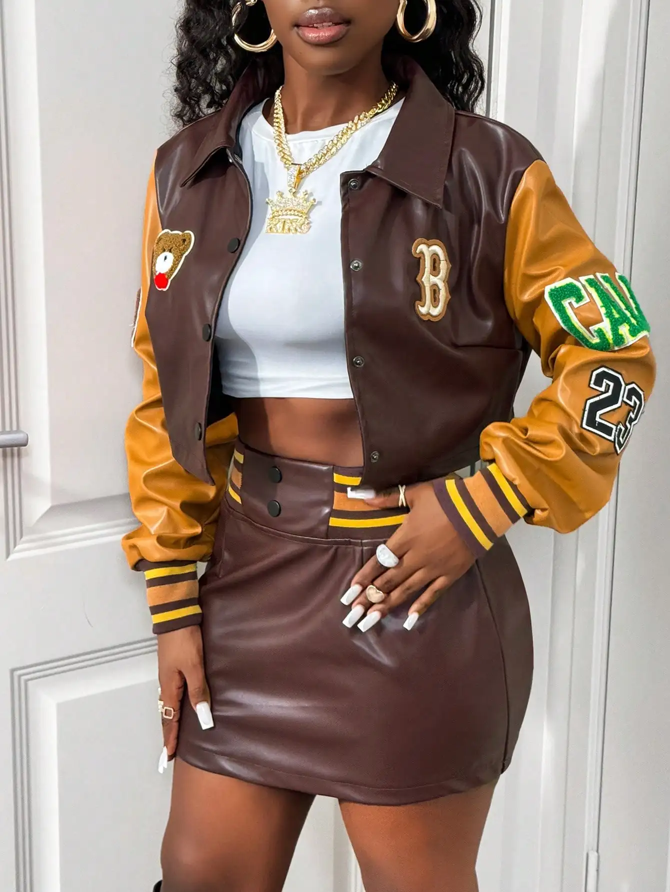 Y2K PU-leren varsity-jas en minirok voor dames met borduursel, lange mouwen, kraag, herfst-/winteroutfit