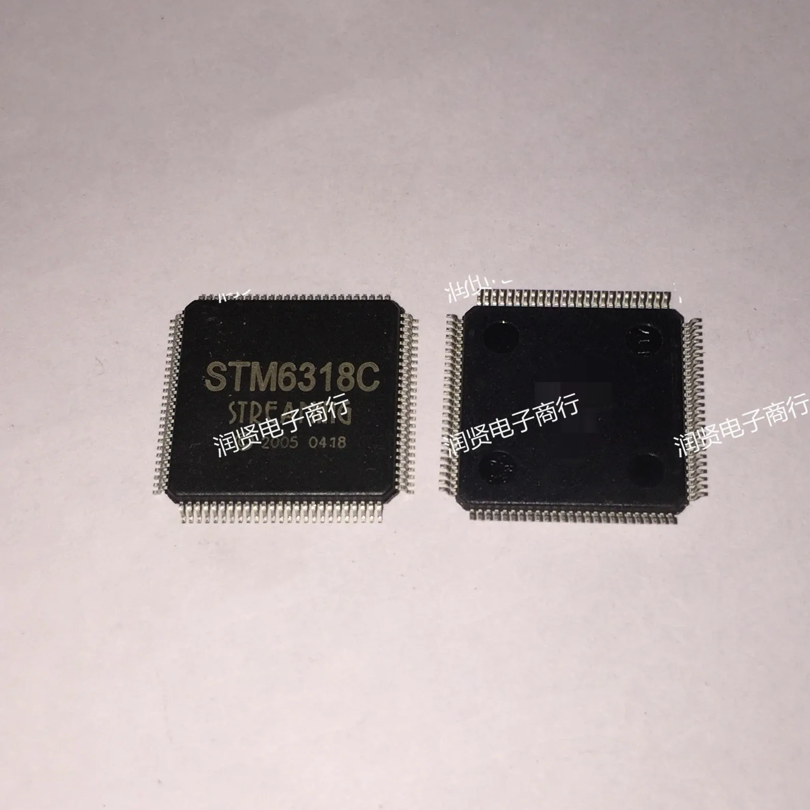 2PCS STM6318D STM6318C QFP 새로운 원본