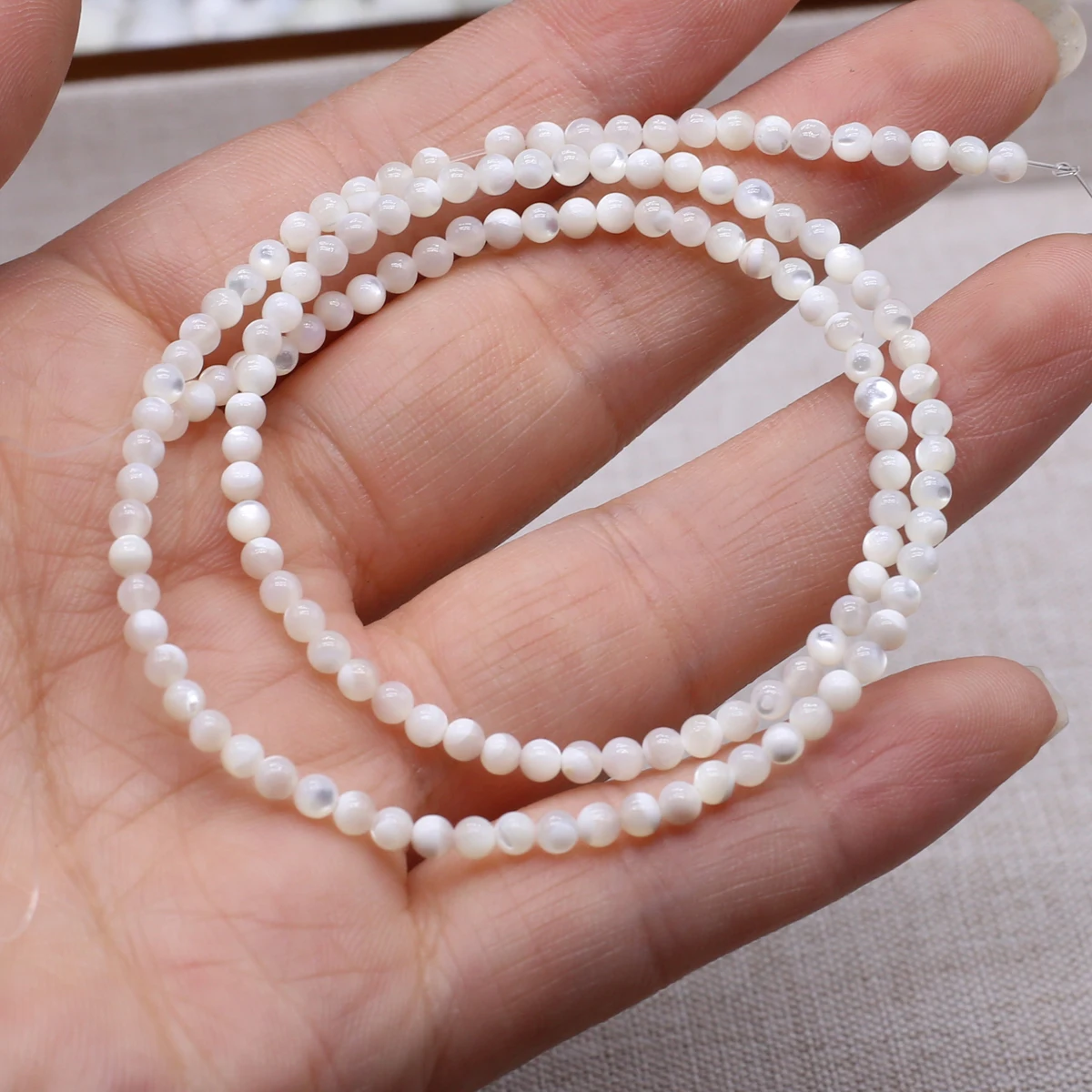 DIY-Muschelperlen, weiße Schmetterlingsmuschelperlen, glitzernde Perlen, 2–10 mm, zum Basteln von Schmuck, für DIY-Halsketten, Armbänder, Ohrringe und andere Accessoires. – Detail 6
