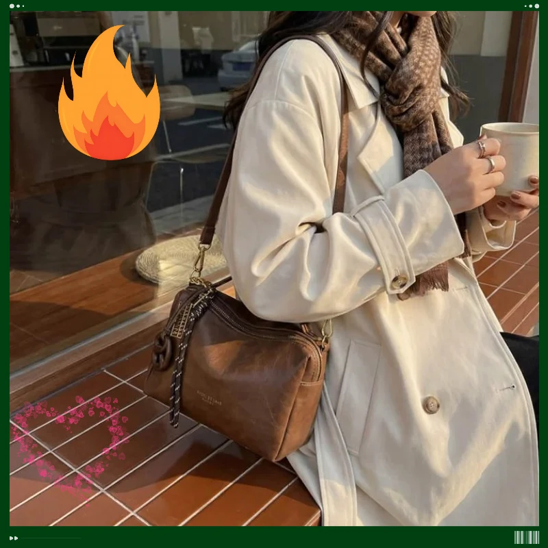 New bag popular messenger light 2026 new niche bag