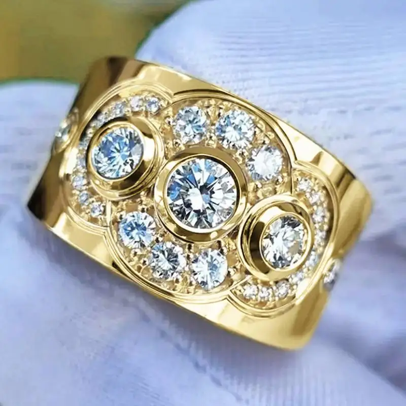 Huitan Einzigartiges Design Dame Ringe Hochzeit Party Trendige Accessoires Gold Farbe Intarsien Helle Zirkonia Mode Besonderer Schmuck