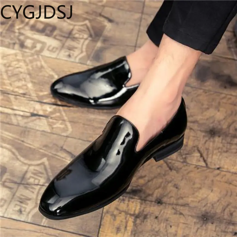 Slip on Shoes Men Loafers for Men Casuales Business Suit Patent Leather Shoes for Men Oxford Shoes Wedding Dress Chaussure Homme