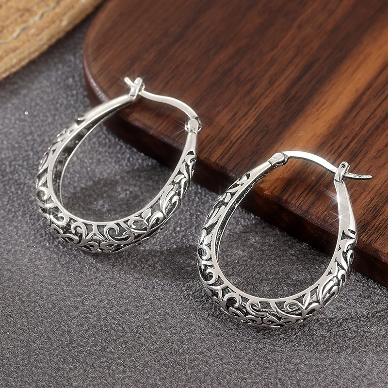 Vintage Hollow Floral Scroll Oval Hoop Earrings, Antique Silver Filigree Click Earrings, Ethnic Ladies Daily Fashion Jewelry