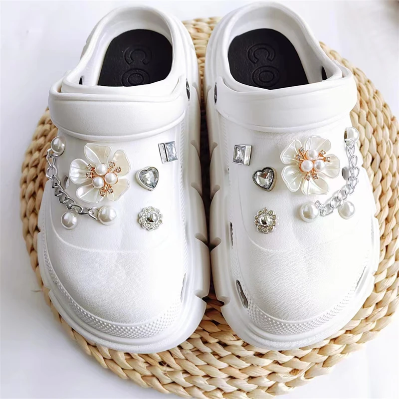 New Shoe Accessories, 12-Piece Five-Leaf Flower Short Chain Set and Other Exquisite Shoe Decoration Accessories, Jewelry Can Be Used as Gifts