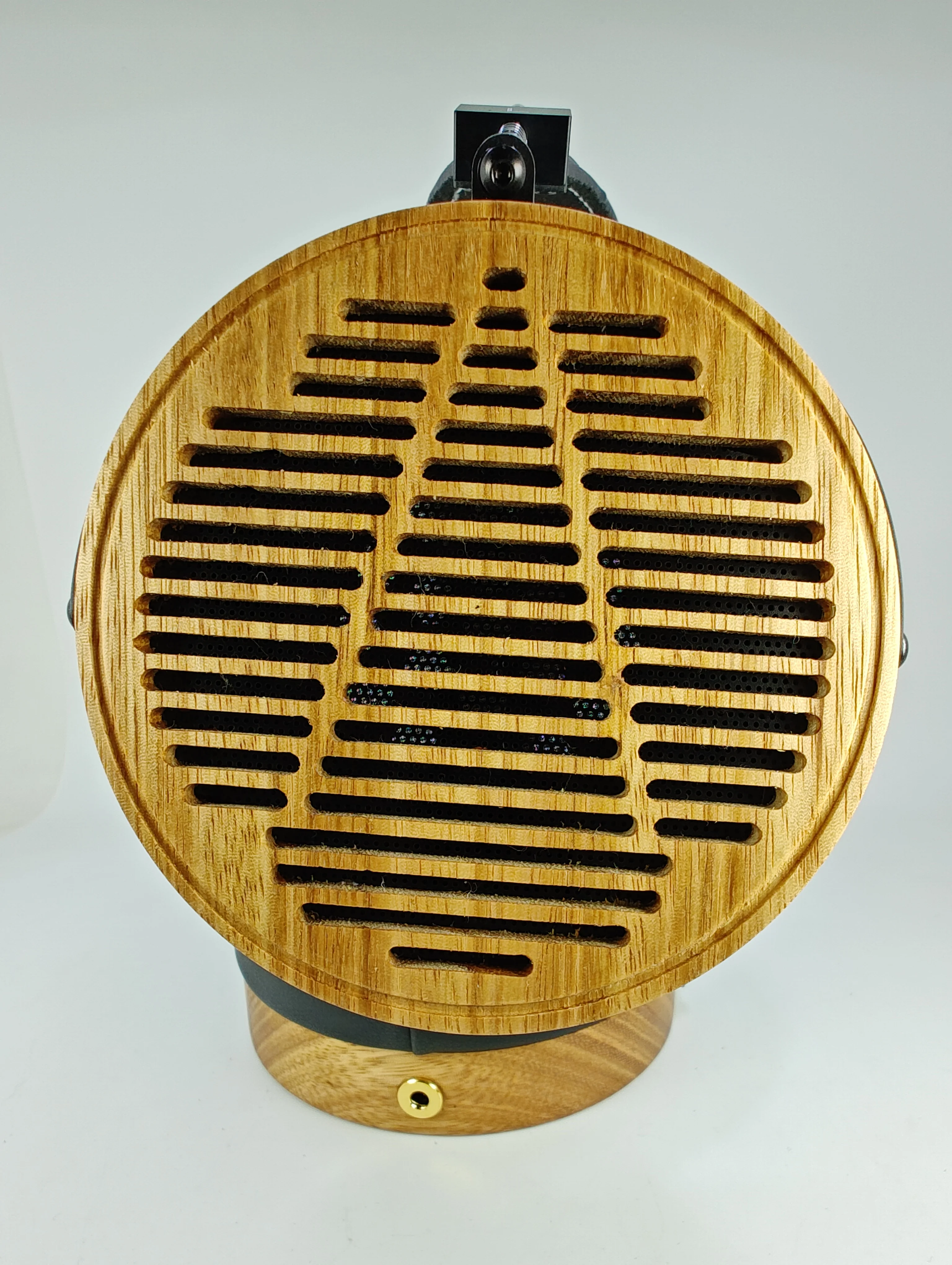 غلاف سماعة رأس خشبية