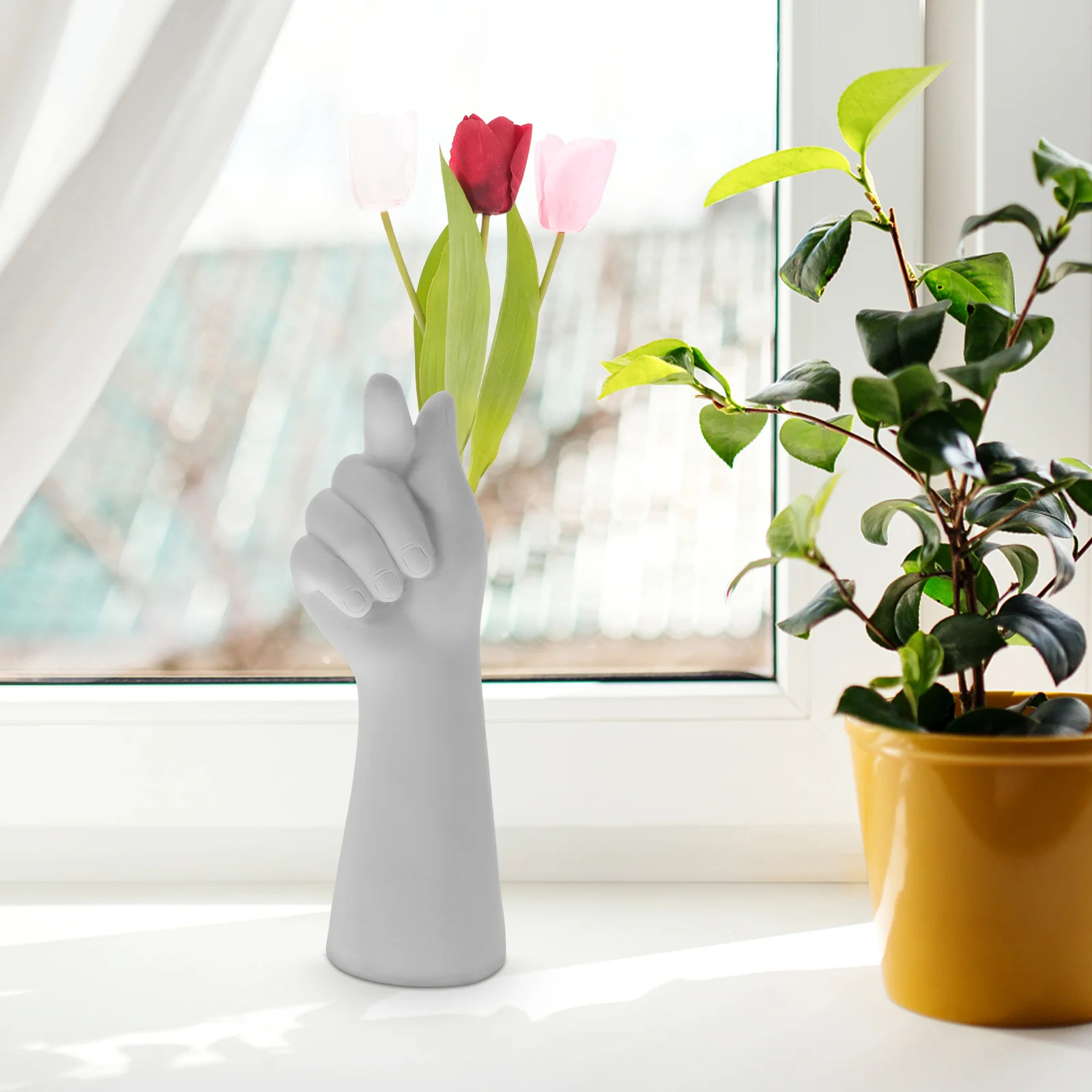 

Resin Small Flower Vase Modern Minimalist Tabletop Decor Aesthetic Home Decoration Farmhouse Rustic Living Room Bedroom