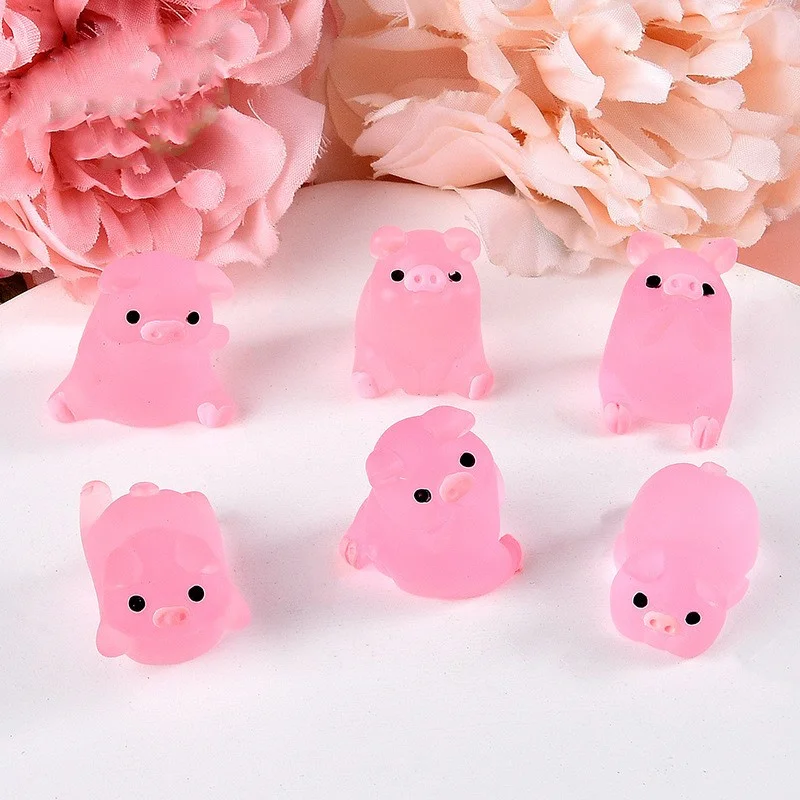 10-20Pcs kawaii 3D Luminous Pink Pig Resin Ornaments DIY Home Car Decoration Supplies Glow In The Dark Miniature Figurine Crafts