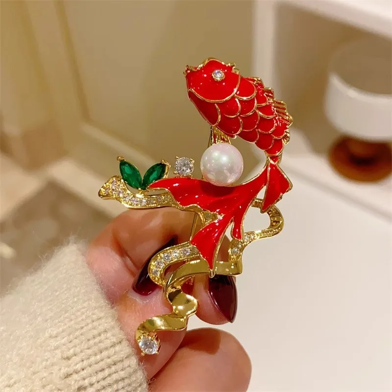 Chinese style year after year with fish, lucky koi brooch for women, exquisite corsage temperament, new year coat, pin buckle