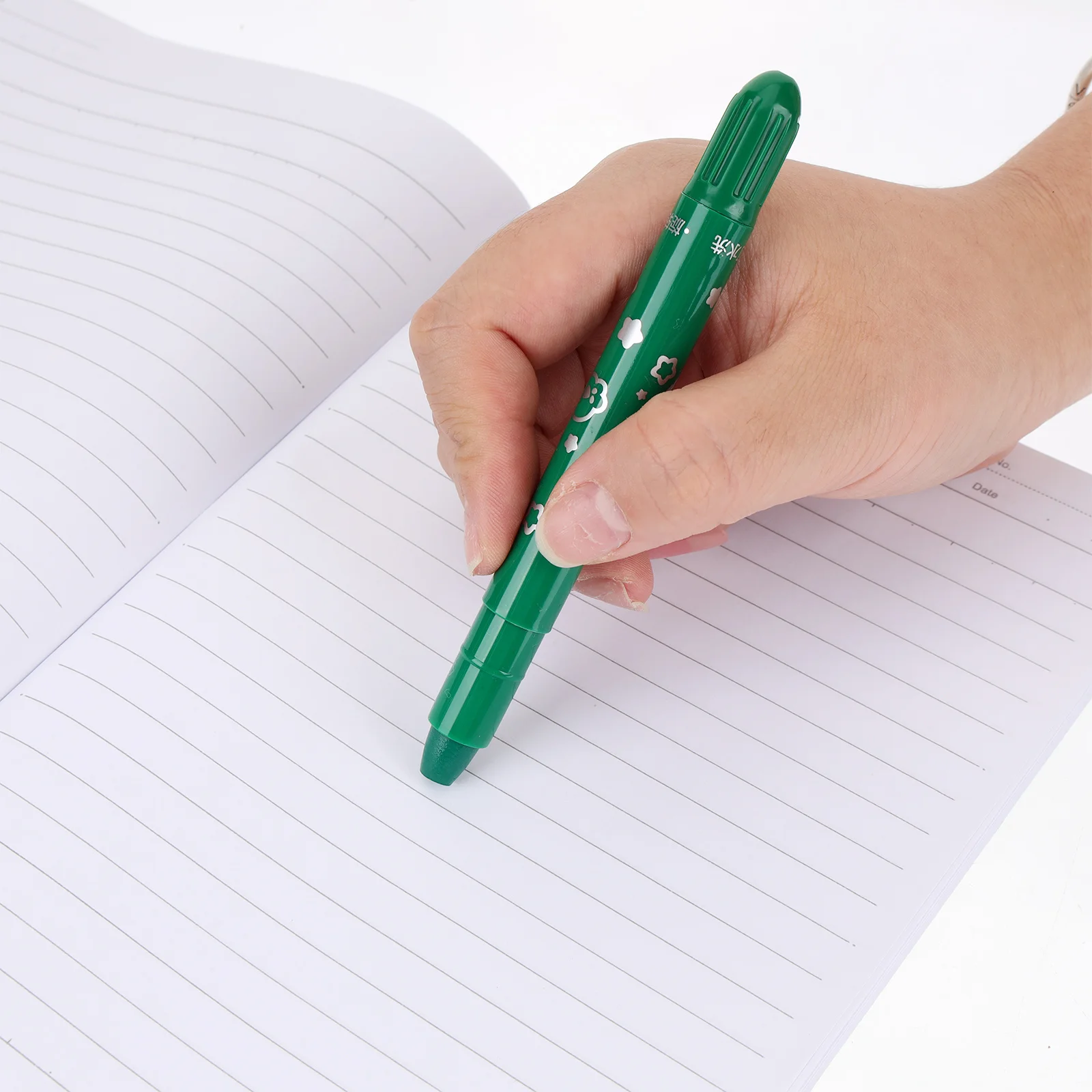 

12Pcs Rotating Kids Crayons Oil Pastels Bright Colors Crayons for Drawing Painting Creative Art Oil Crayon Kids Painting Pens