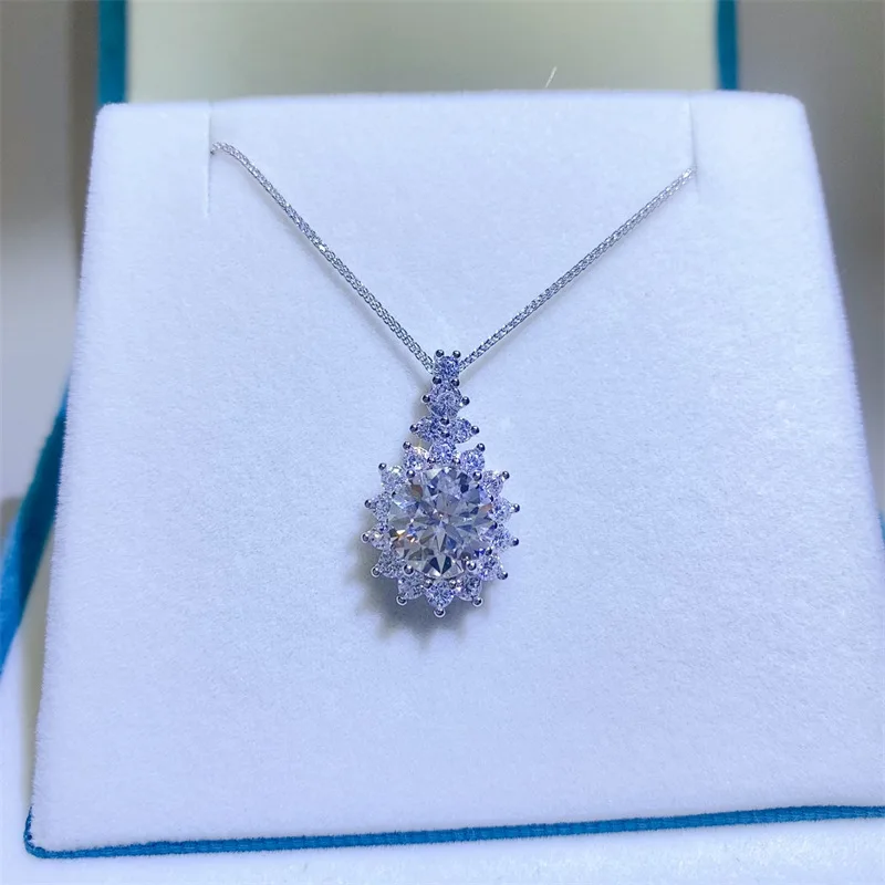 Gentle Style Pendant For Women 3ct Moissanite PT950 Platinum | Soft luxury design, boost temperament and create delicate daily
